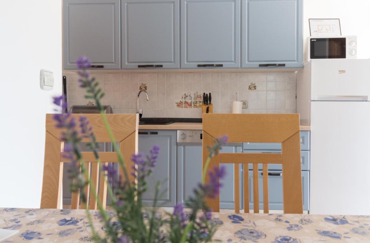 Kristi Apartment Complex Near The Sandy Beach - By Ta Leut Agency Privlaka  Bagian luar foto