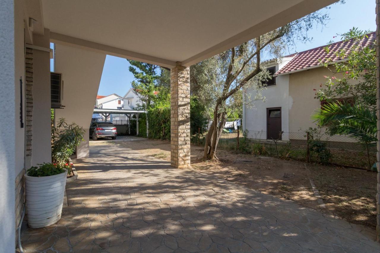 Kristi Apartment Complex Near The Sandy Beach - By Ta Leut Agency Privlaka  Bagian luar foto