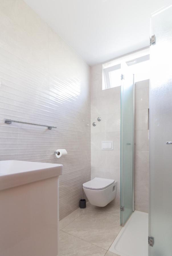 Kristi Apartment Complex Near The Sandy Beach - By Ta Leut Agency Privlaka  Bagian luar foto